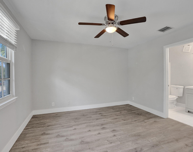 9913 Nw 57th Manor - Photo Thumbnail 32