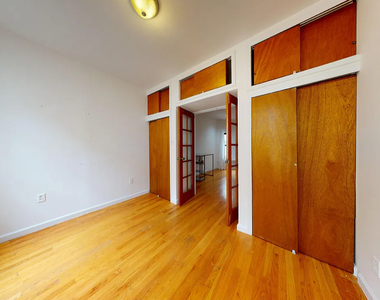 East 76th Street - Photo Thumbnail 6