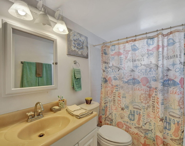 2121 Ne 1st Court - Photo Thumbnail 15