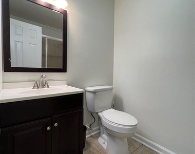 305 Briarwood Circle - Photo Thumbnail 13