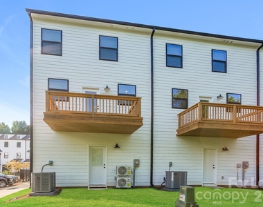 11828 Avocet Street - Photo Thumbnail 12