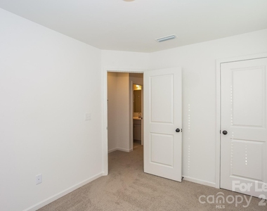 11828 Avocet Street - Photo Thumbnail 9
