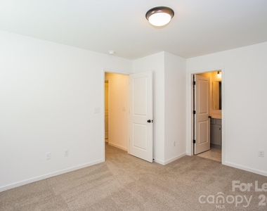 11828 Avocet Street - Photo Thumbnail 7