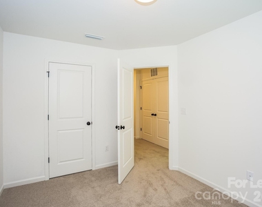 11828 Avocet Street - Photo Thumbnail 10