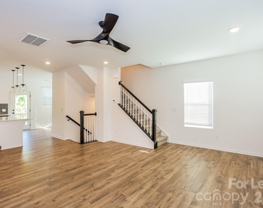11828 Avocet Street - Photo Thumbnail 5