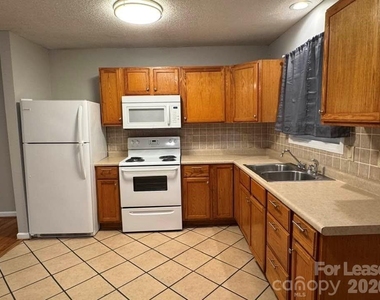 411 Ludwick Avenue - Photo Thumbnail 1