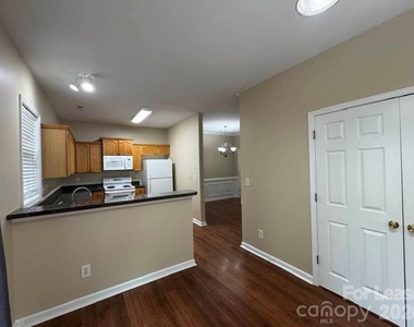 21404 Aftonshire Drive - Photo Thumbnail 3
