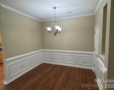 21404 Aftonshire Drive - Photo Thumbnail 12