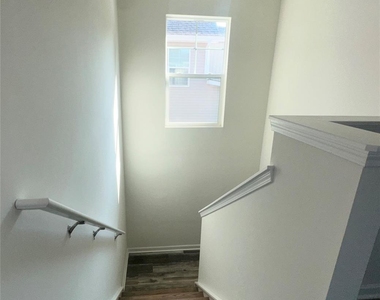 260 Mills Avenue - Photo Thumbnail 25