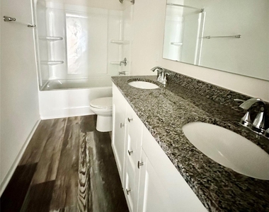 260 Mills Avenue - Photo Thumbnail 37