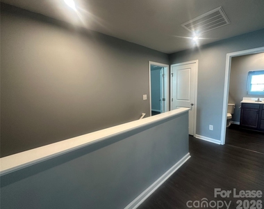 5014 Merwyn Avenue - Photo Thumbnail 9