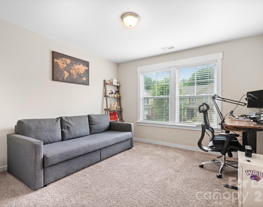 10008 Michael Crossing Drive - Photo Thumbnail 9