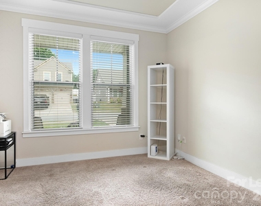10008 Michael Crossing Drive - Photo Thumbnail 2