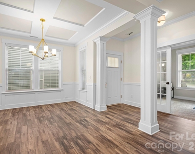 10008 Michael Crossing Drive - Photo Thumbnail 13