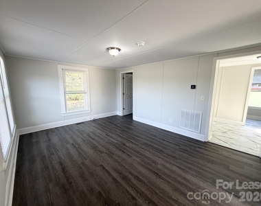 1750 Patterson Street - Photo Thumbnail 4