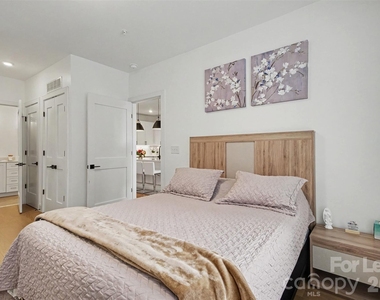 3000 South Boulevard - Photo Thumbnail 10