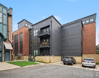 3000 South Boulevard - Photo Thumbnail 16