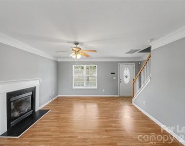 10521 Barvas Street - Photo Thumbnail 9