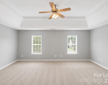10521 Barvas Street - Photo Thumbnail 16