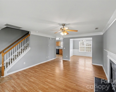 10521 Barvas Street - Photo Thumbnail 7