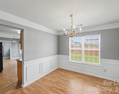 10521 Barvas Street - Photo Thumbnail 11