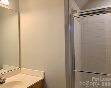 14131 Richmond Park Avenue - Photo Thumbnail 10