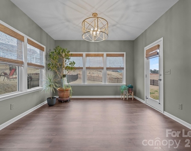 157 Montgomery Place - Photo Thumbnail 17