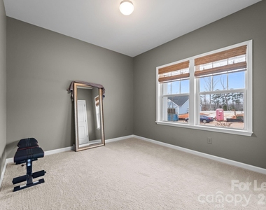 157 Montgomery Place - Photo Thumbnail 12
