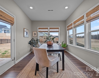 157 Montgomery Place - Photo Thumbnail 10