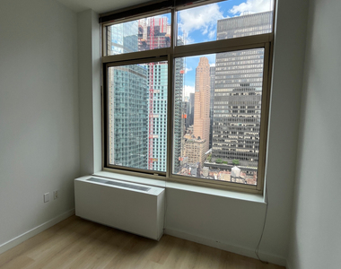 West 54th Street - Photo Thumbnail 2