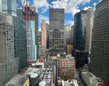West 54th Street - Photo Thumbnail 6