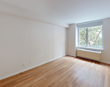120 W. 21st - Photo Thumbnail 4