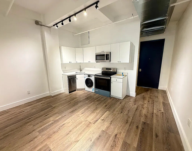 255 West 36th Street - Photo Thumbnail 1