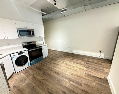255 West 36th Street - Photo Thumbnail 2