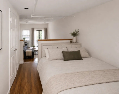 322 West 14th Street - Photo Thumbnail 4