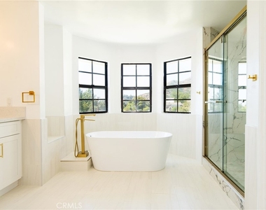 505 Lotus - Photo Thumbnail 8