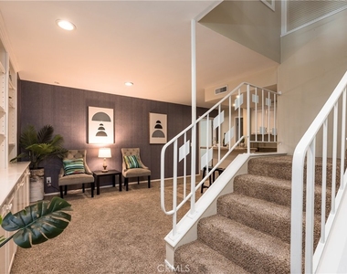2328 E Vine Avenue - Photo Thumbnail 7