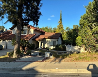 674 Radbury - Photo Thumbnail 1