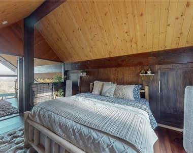 2461 Tyndall - Photo Thumbnail 12