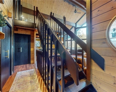 2461 Tyndall - Photo Thumbnail 7