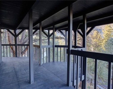 2461 Tyndall - Photo Thumbnail 19