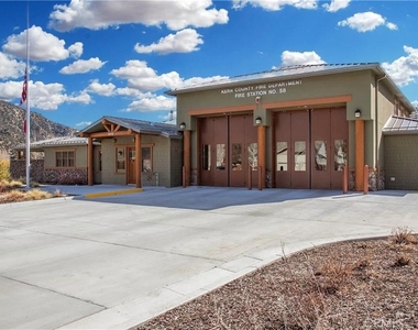 2461 Tyndall - Photo Thumbnail 22