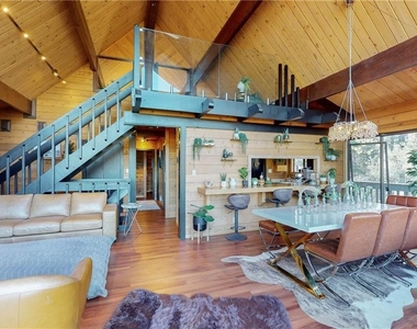 2461 Tyndall - Photo Thumbnail 4