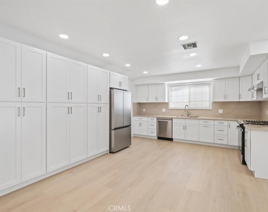 23119 Gainford Street - Photo Thumbnail 27