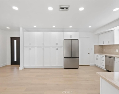 23119 Gainford Street - Photo Thumbnail 9