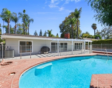 23119 Gainford Street - Photo Thumbnail 2