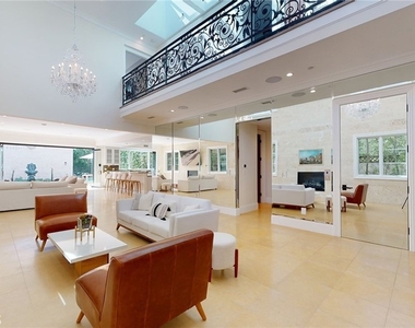 944 24th Street - Photo Thumbnail 4
