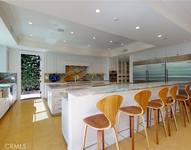 944 24th Street - Photo Thumbnail 6