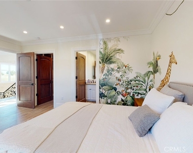 944 24th Street - Photo Thumbnail 24