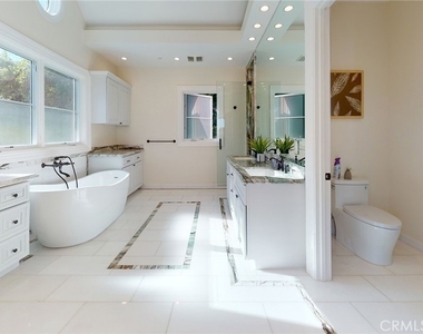944 24th Street - Photo Thumbnail 27